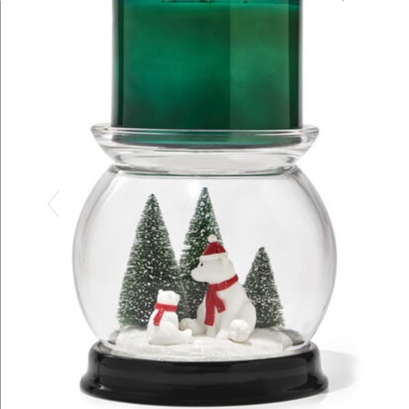 Bath and body works POLAR BEAR CLOCHE PEDESTAL
3-Wick Candle Holder - Picture 2 of 3